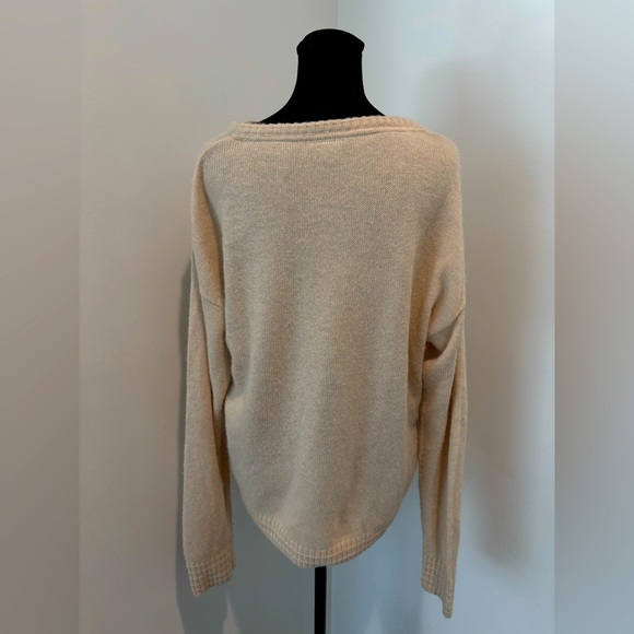 TOPSHOP Beige Oversized Crewneck Sweater w/Gold Sequin Birds Women’s 8 - Picture 6 of 8